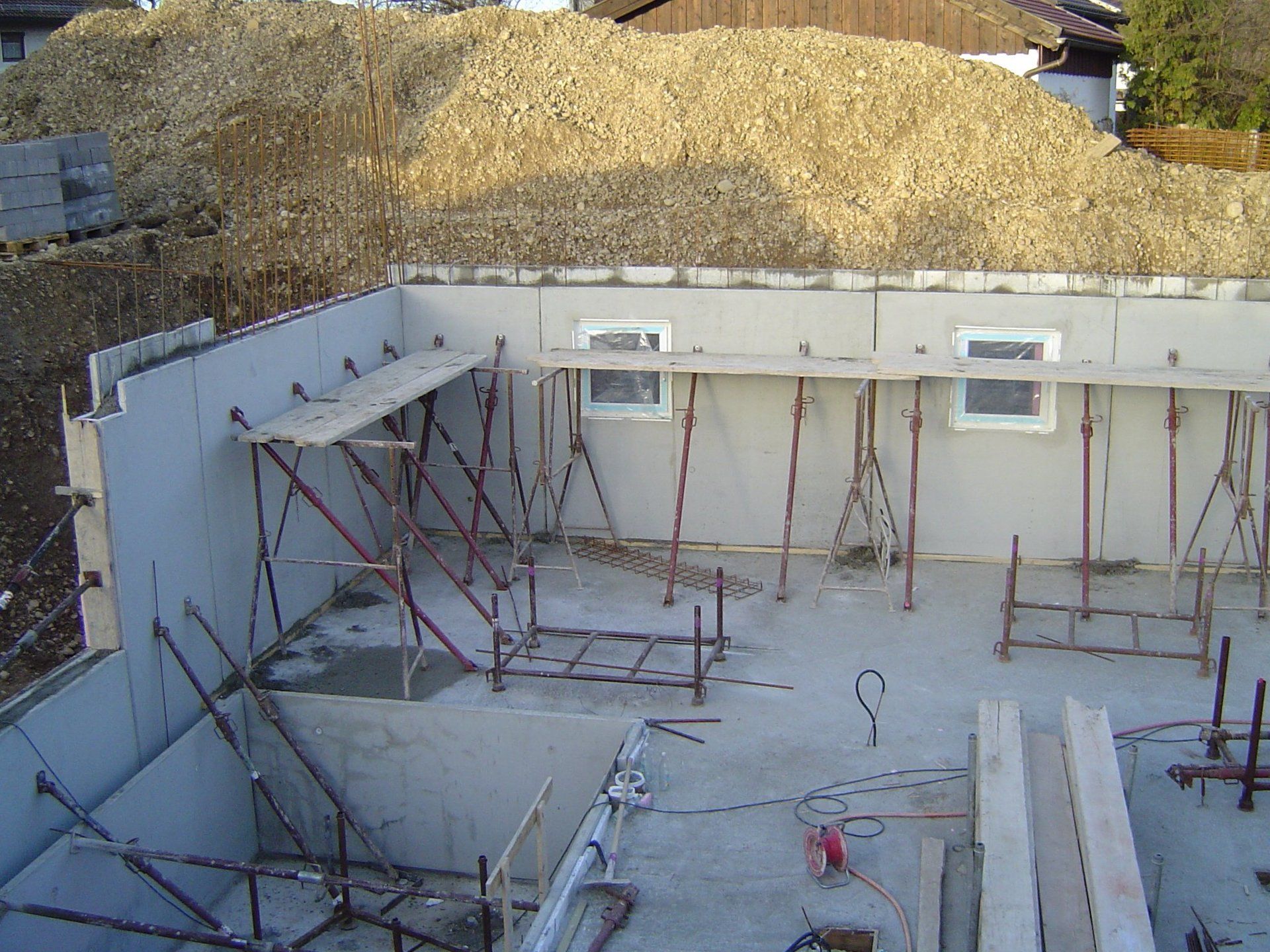 Swimmingpool im Keller