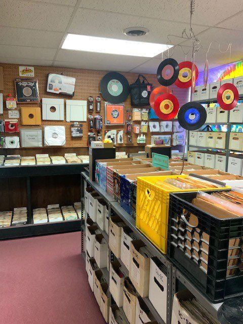 Hanging Records Display | Ephrata, PA | Record Connection