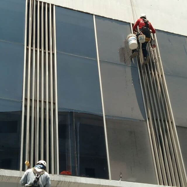 Perú Vertical Trabajos de Dificil Acceso