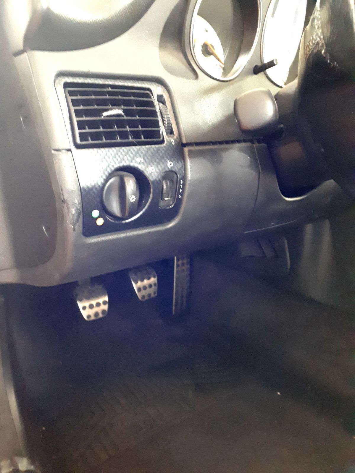 Riparazione interni auto macchine d'epoca