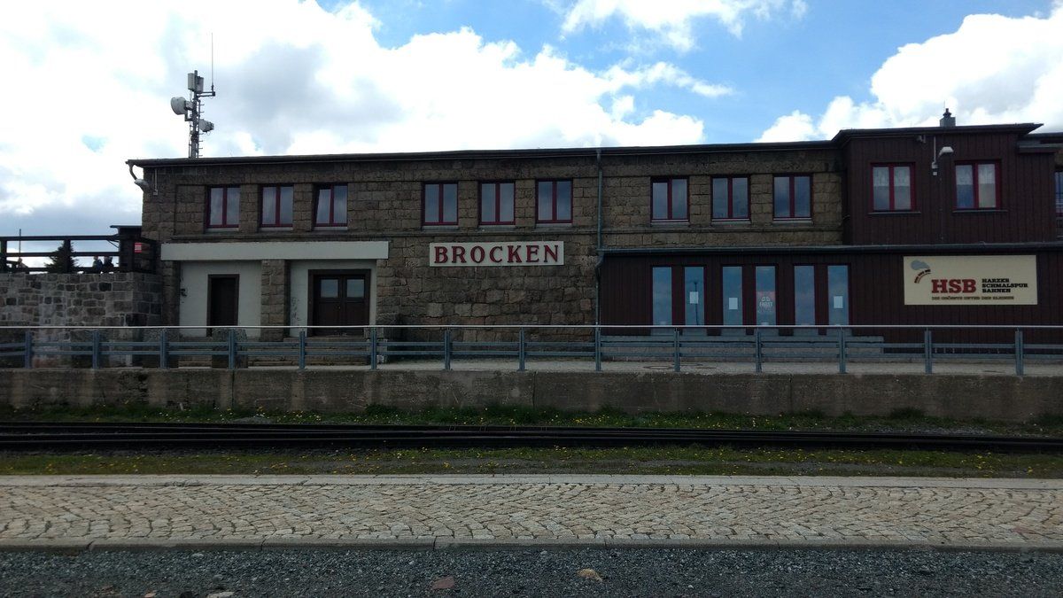 Bahnhof der Harzer Schmalspurbahn auf dem Brockengipfel