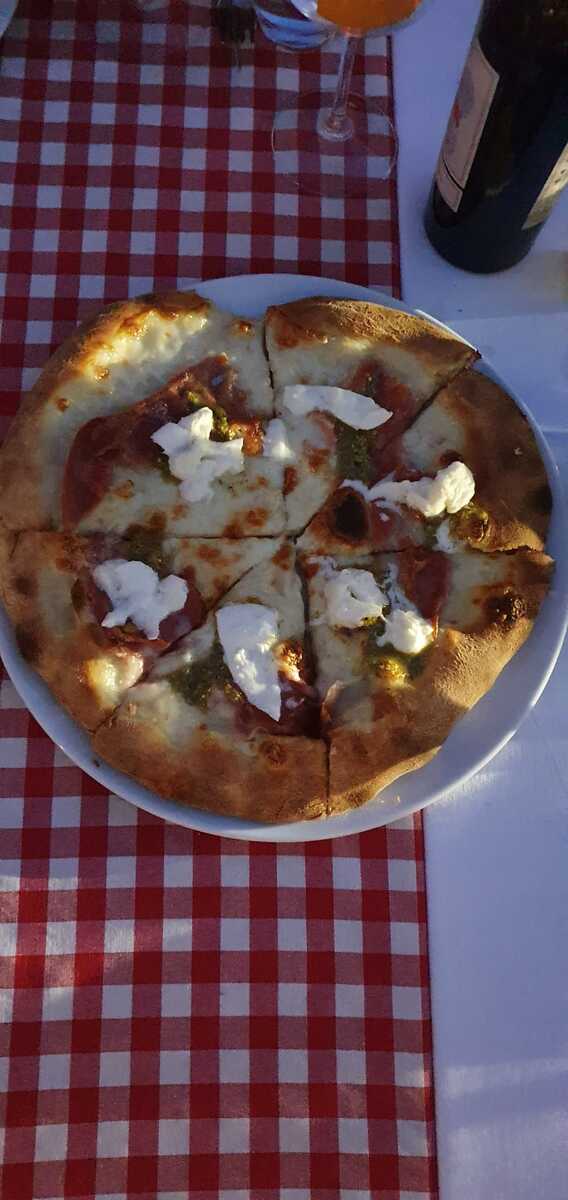Leckere Pizza im Restaurant des Aldiana Clubs Calabria