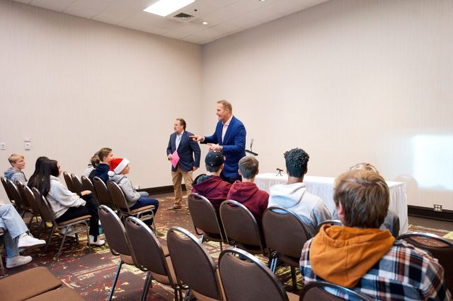 Cunningham shares faith at Idaho Potato Bowl FCA Breakfast