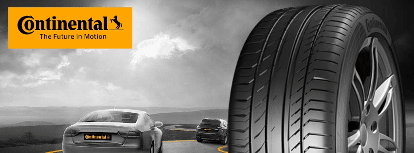 Anuncio de neumáticos Continental con un neumático en primer plano, coches en una carretera al fondo y el logotipo de Continental.