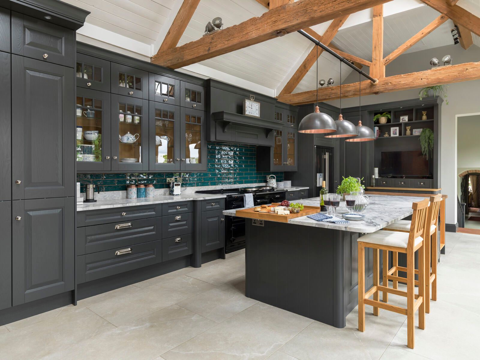 Kitchen statement backsplash