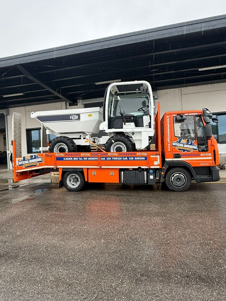 automezzi per il movimento terra dell'azienda