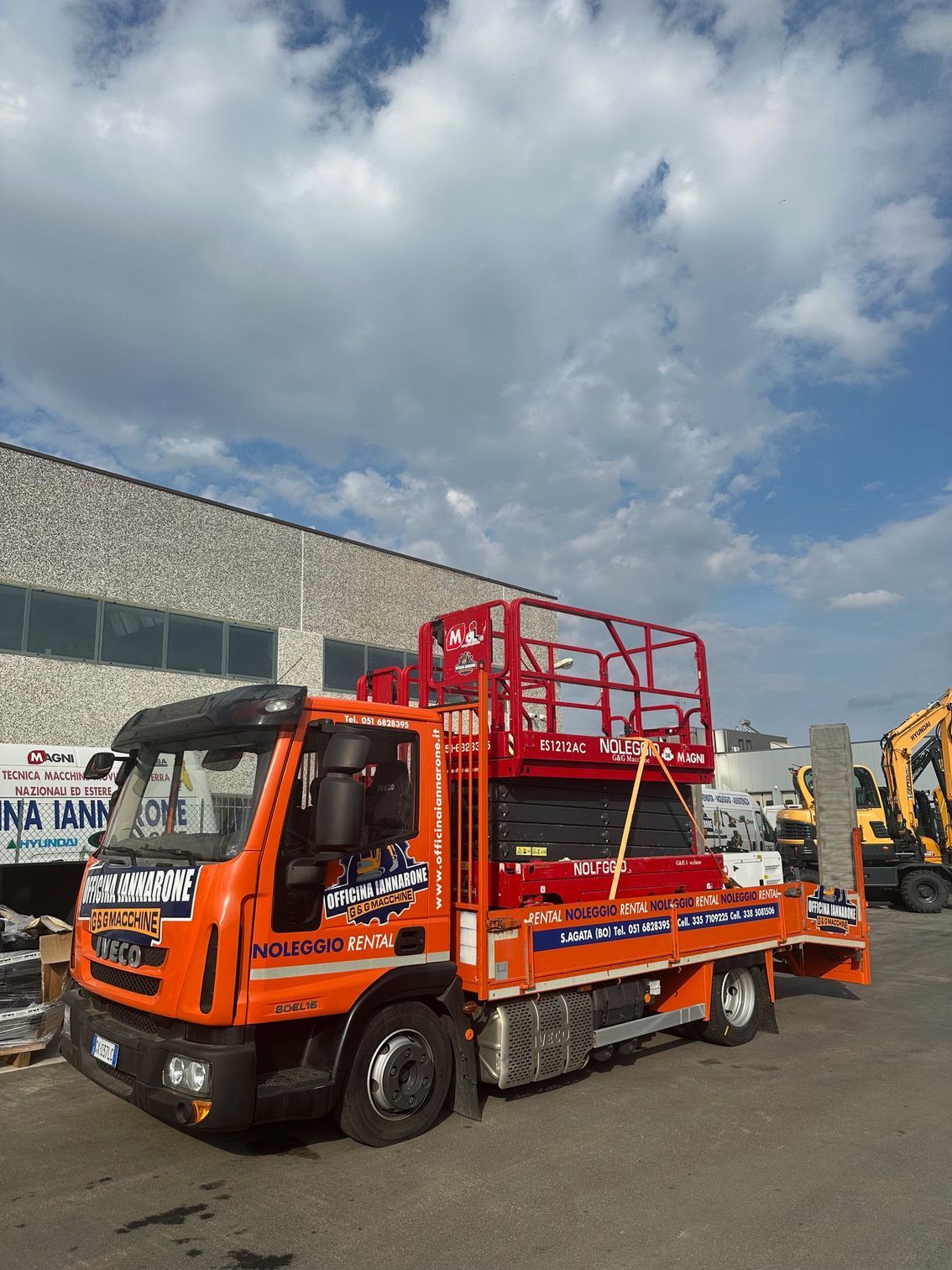 automezzi per il movimento terra dell'azienda