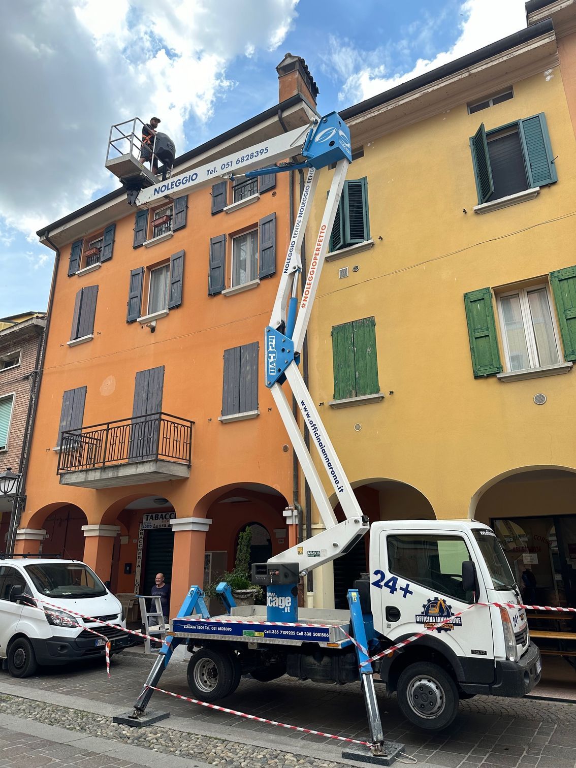 automezzi per il movimento terra dell'azienda