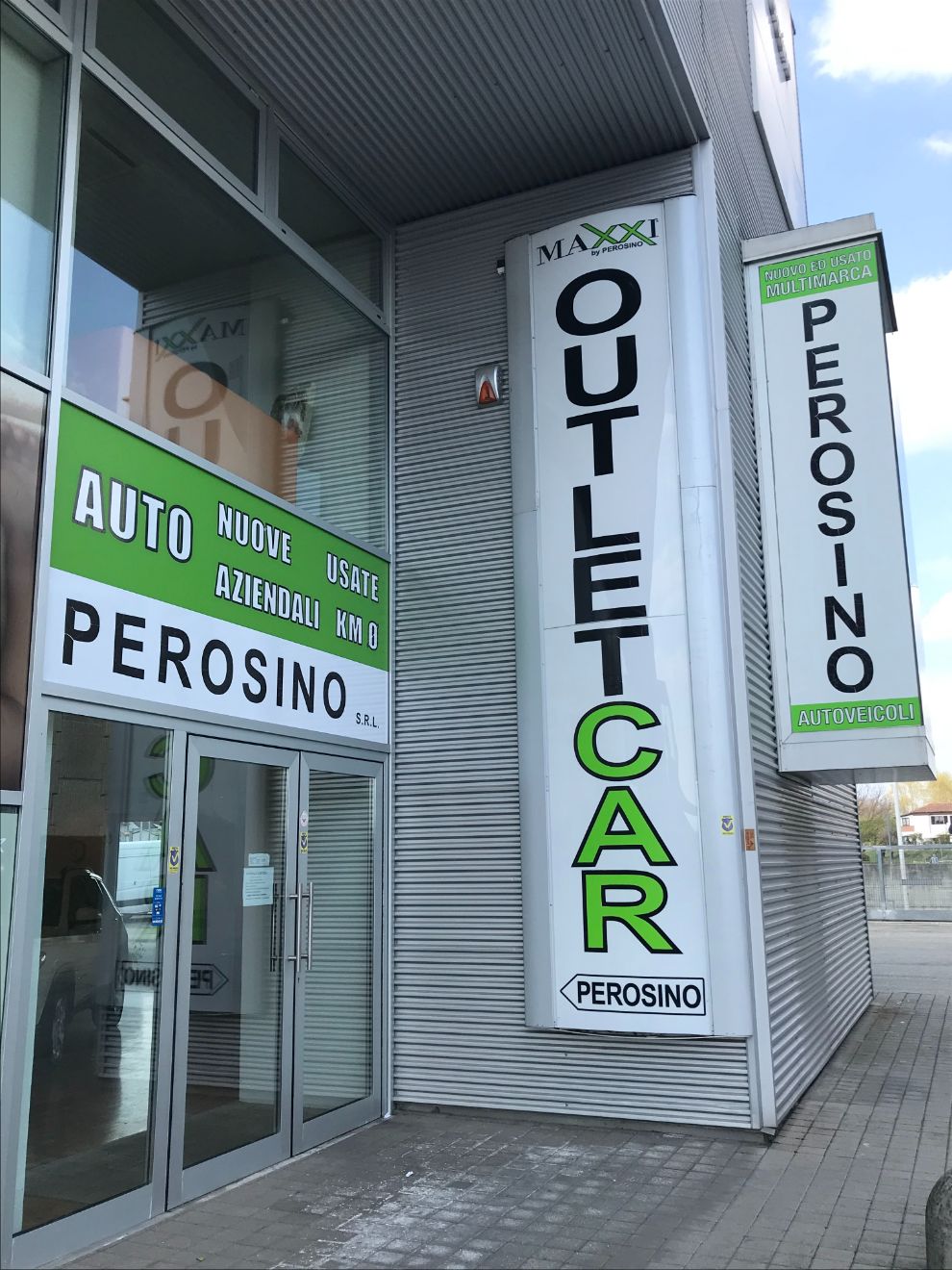 servizi di vendita auto