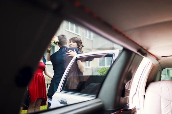 Wedding limousine rentals wedding transportation services