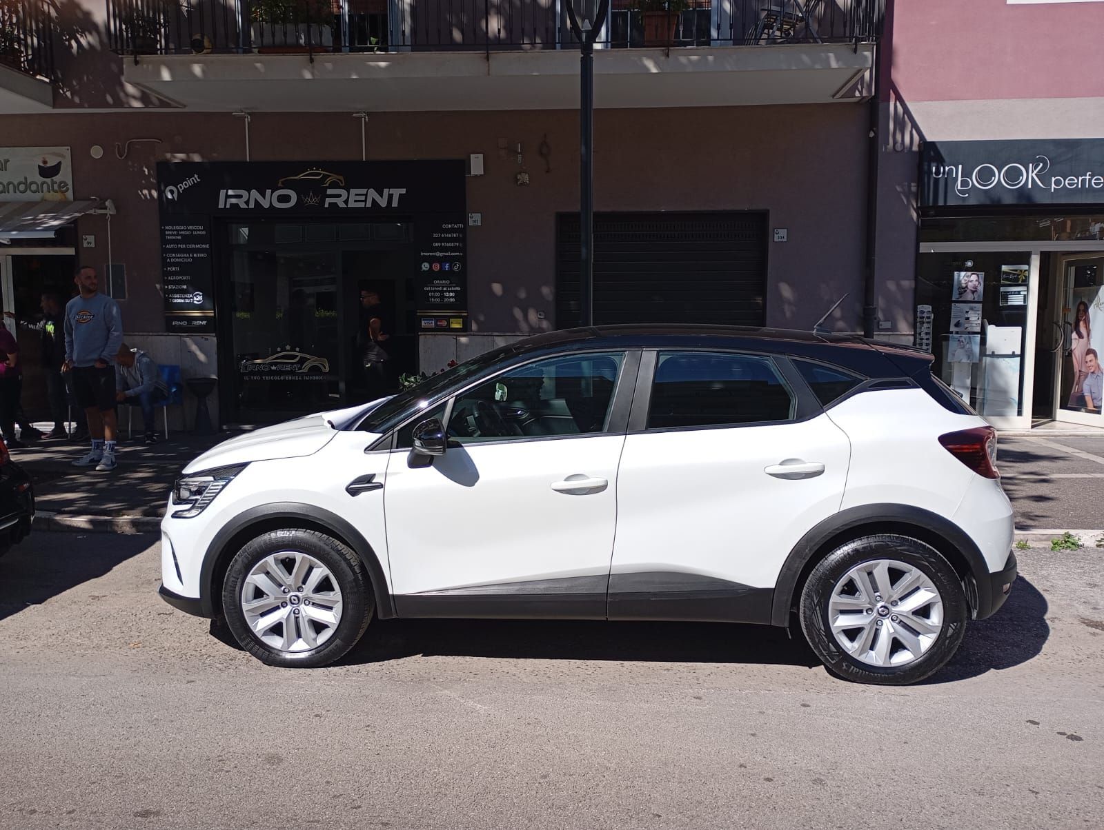 auto bianca a noleggio