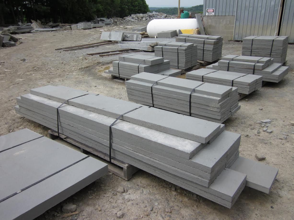 Bluestone Flagging is available in both Thermal and Natural Cleft finishes