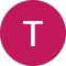 A letra t está dentro de um círculo rosa em um fundo branco.