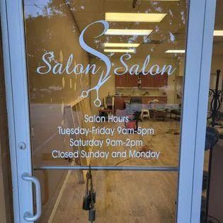 Salon main entrance