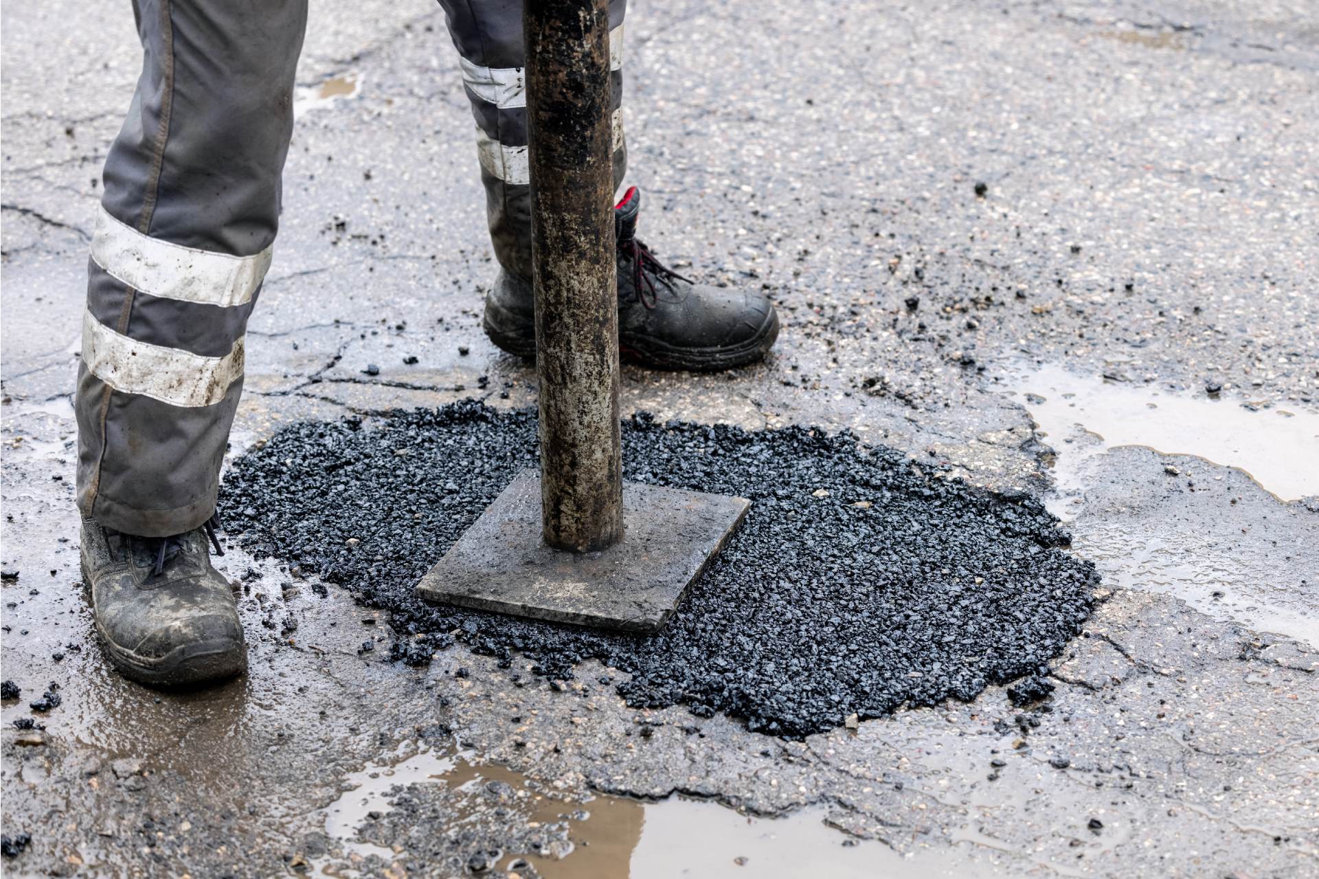 Asphalt repair, asphalt repair near me, local asphalt repair near Lexington, Kentucky (KY).