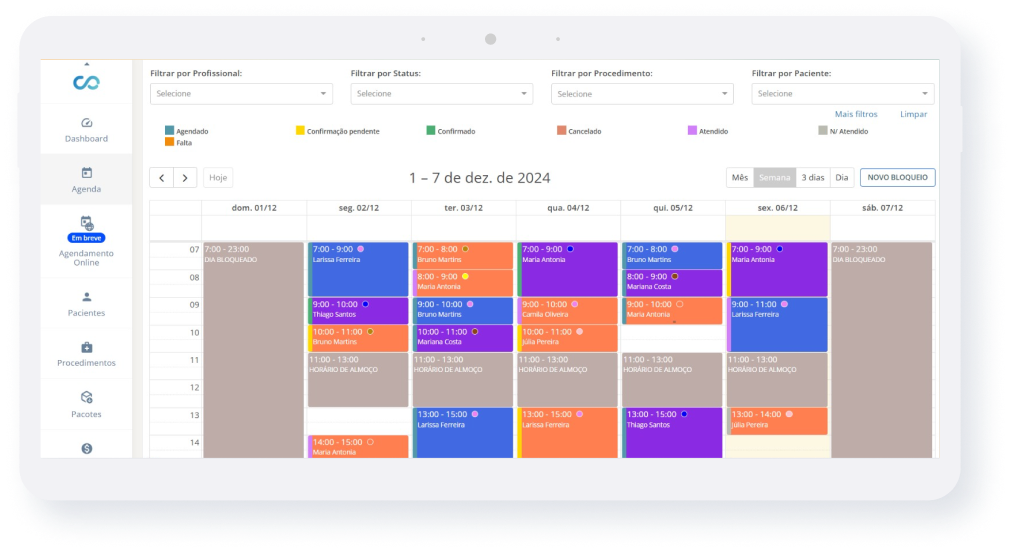 Um tablet branco com um calendário na tela.