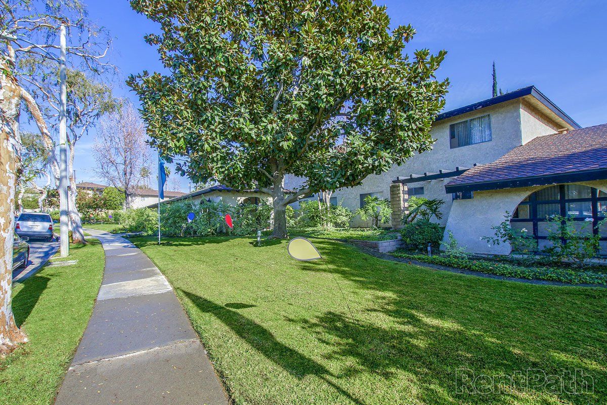 Stone Ridge Apartments | La Habra, CA