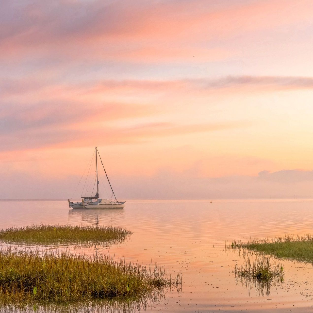 peaceful seaside image
