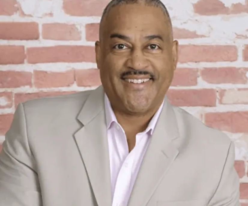 Derek Gaunté, former FBI hostage negotiator, sharing negotiation and communication strategies used to build trust and close high stakes conversations.