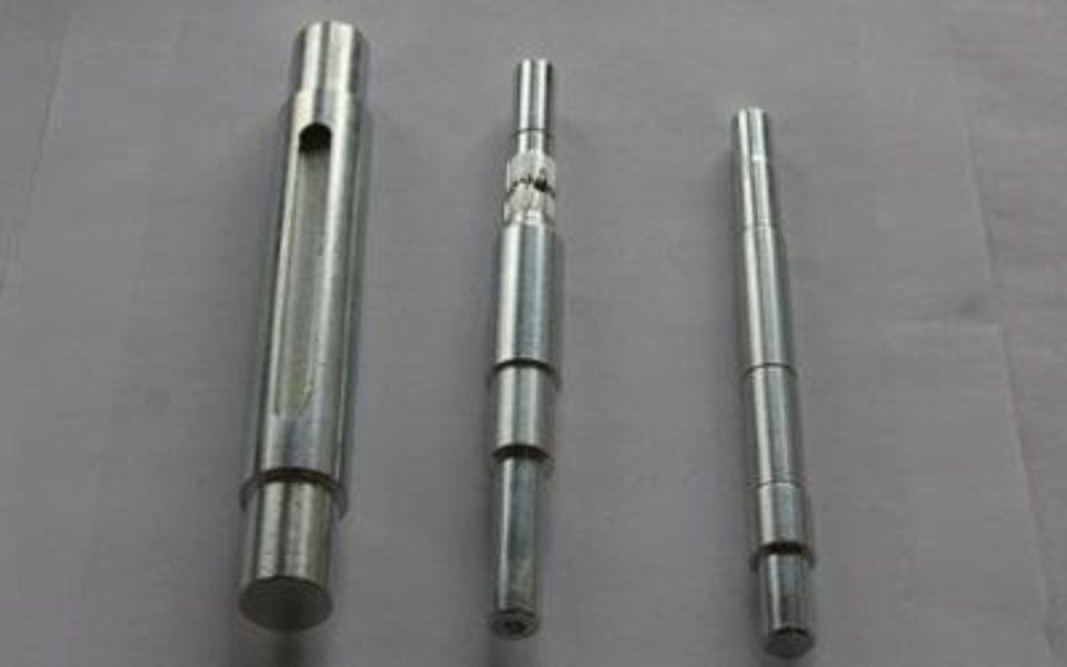 Turning of spindles