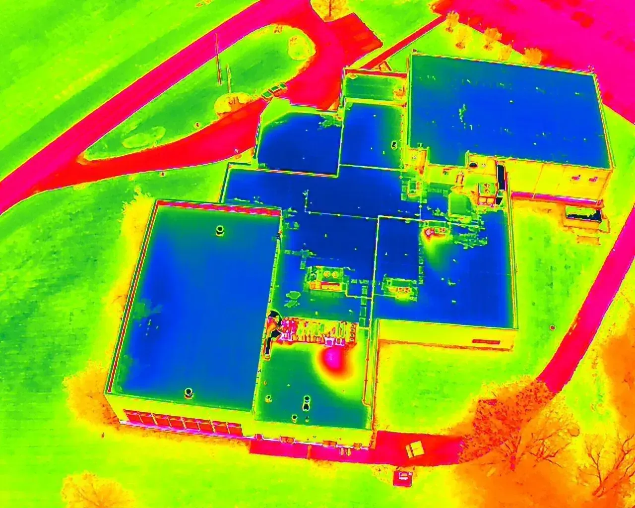 aerial thermal inspection of a commercial building roof