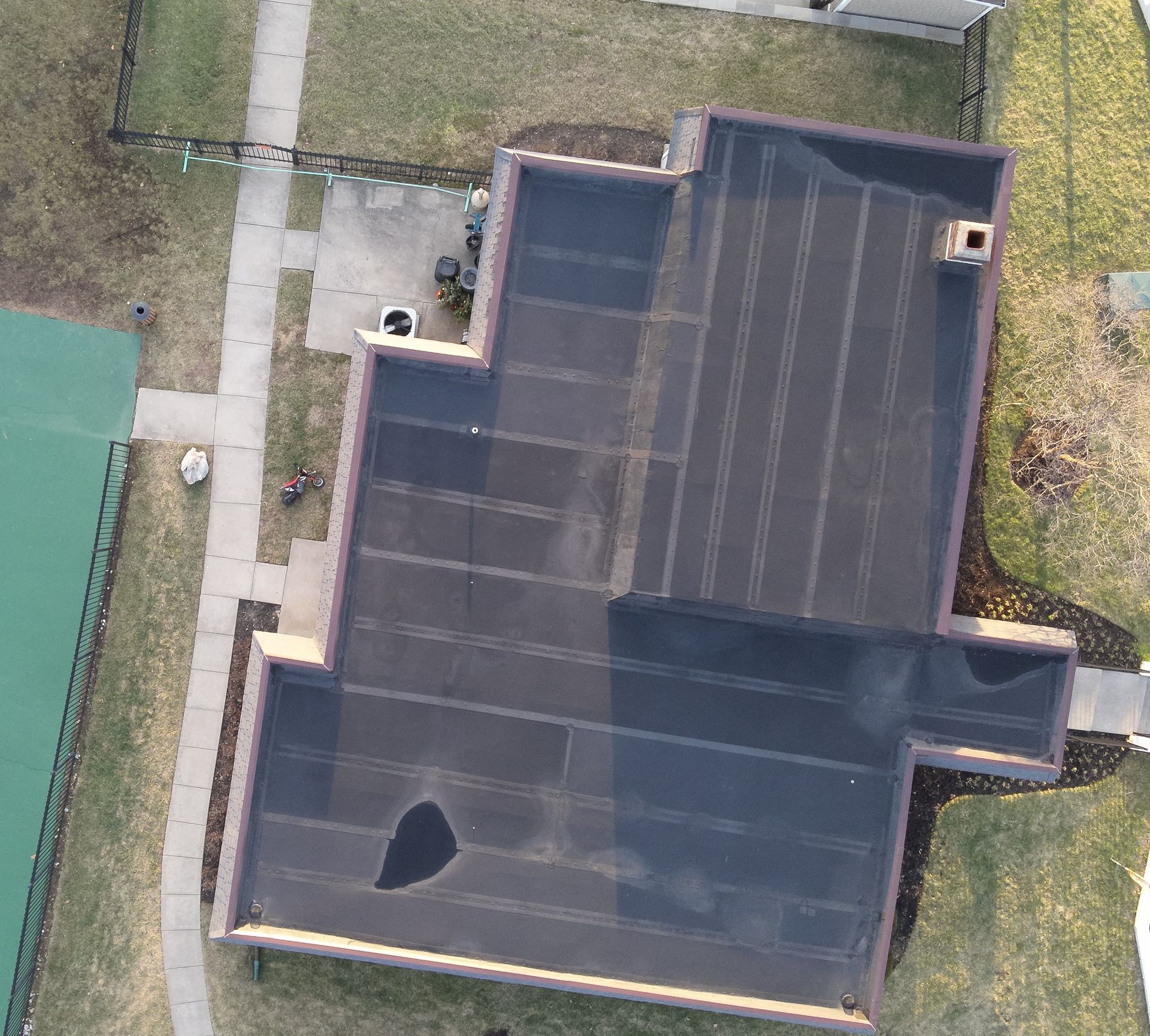 Aerial photo of a commercial business's roof.
