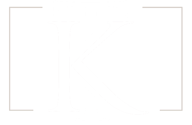 White rectangle with four gray corner brackets. 