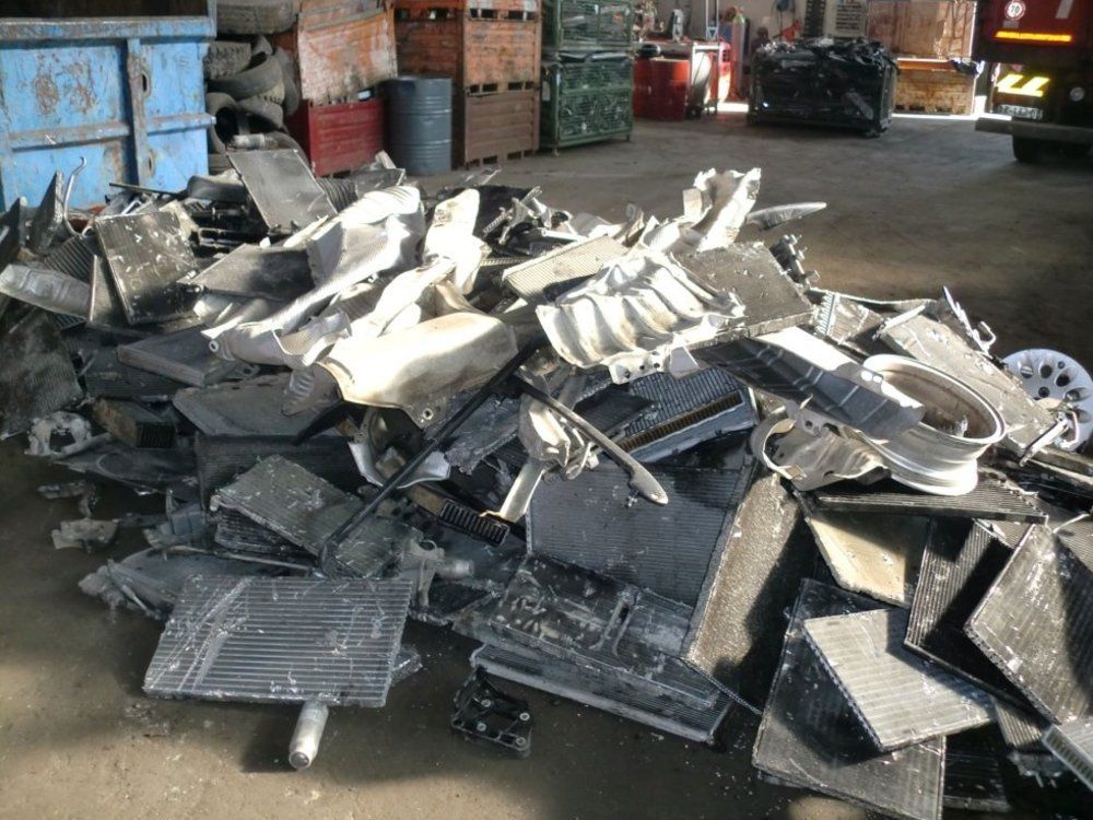 Demolizione autoveicoli