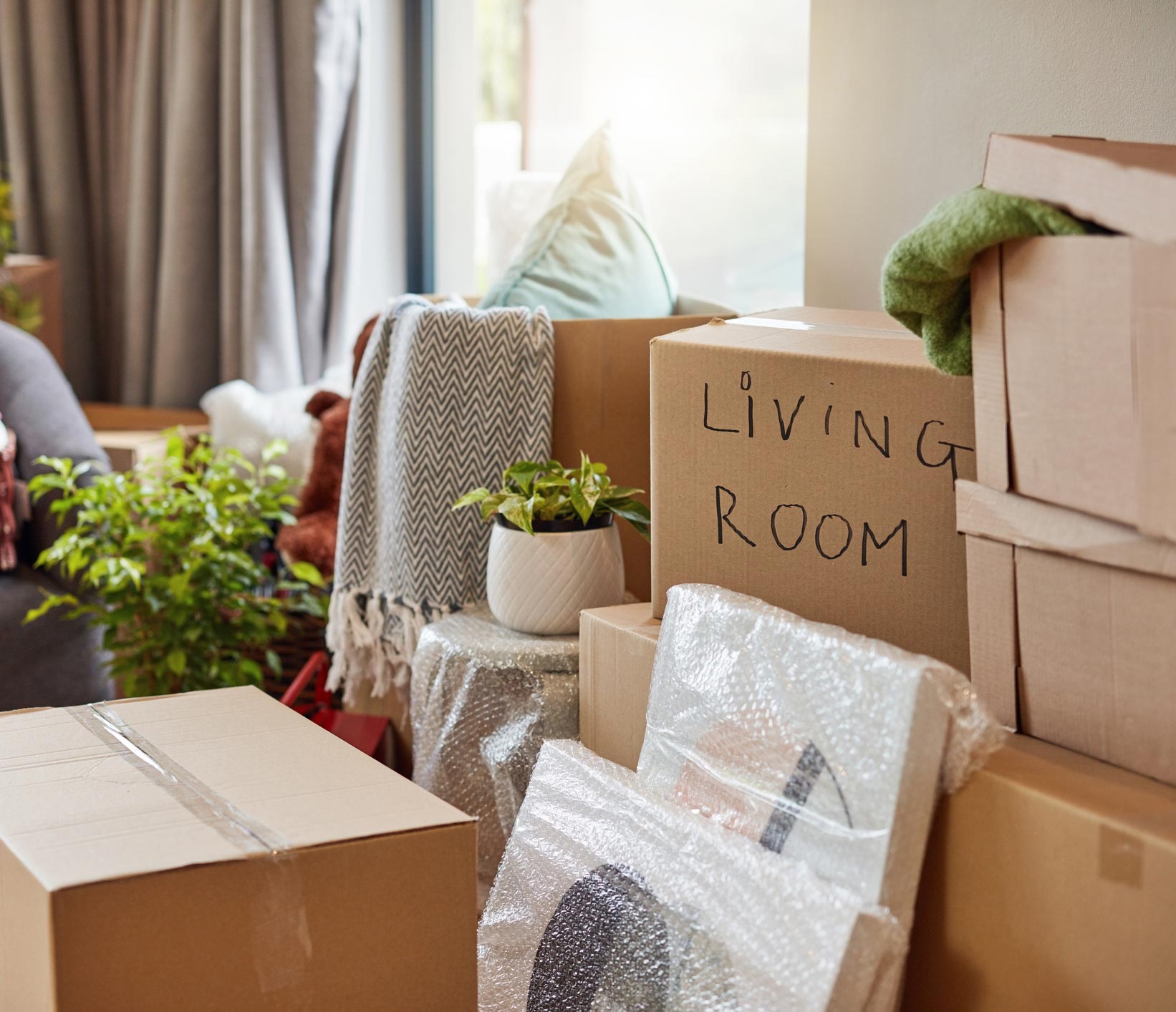 Movers Colorado Springs, CO Helping Hands Moving