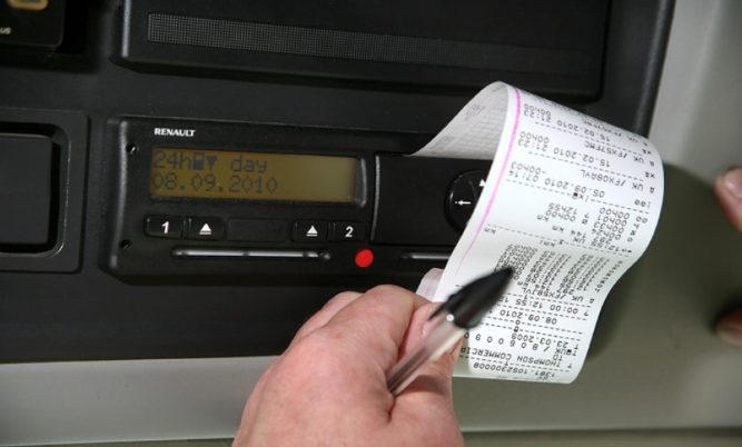 CAN bus and tachograph integration