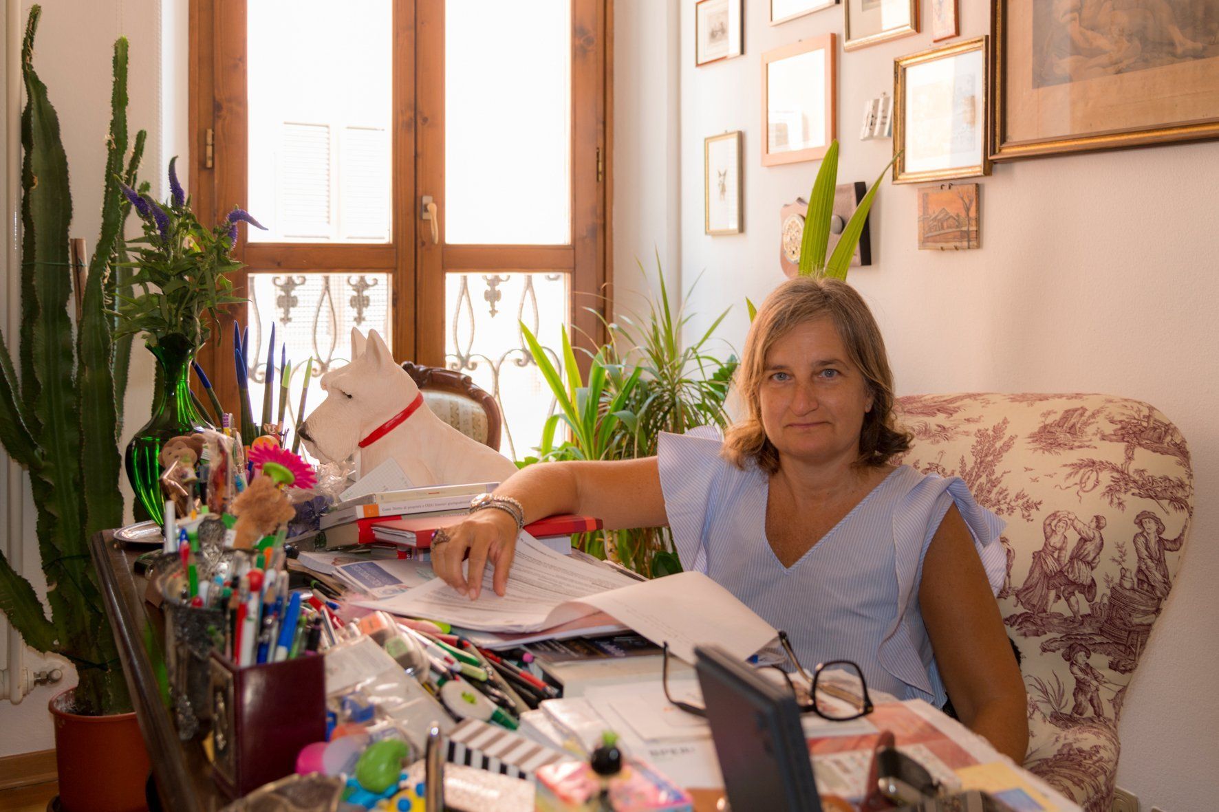 Avvocato mazzotti in piedi