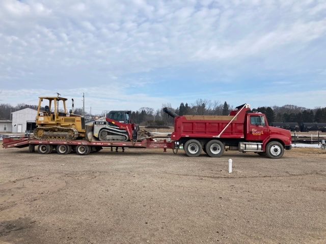 Material Hauling - Nunica, MI | Dirt Scapes LLC