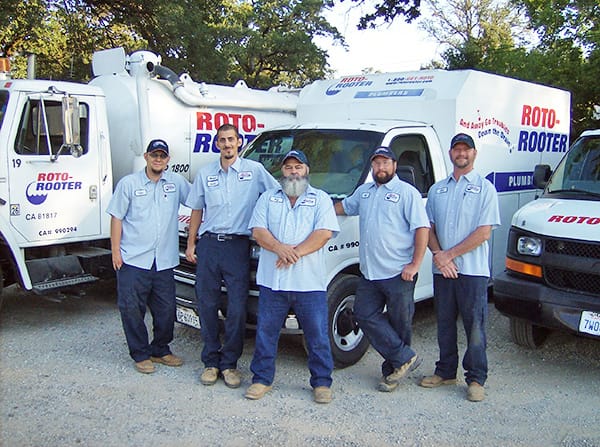 image-430819-679616-roto-rooter-sewer-service-staff-min.jpg?1456890761255