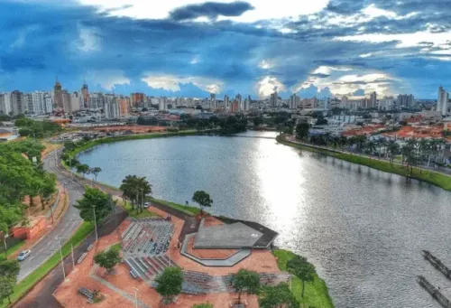 Vista aérea do Parque da Reserva em São José do Rio Preto.