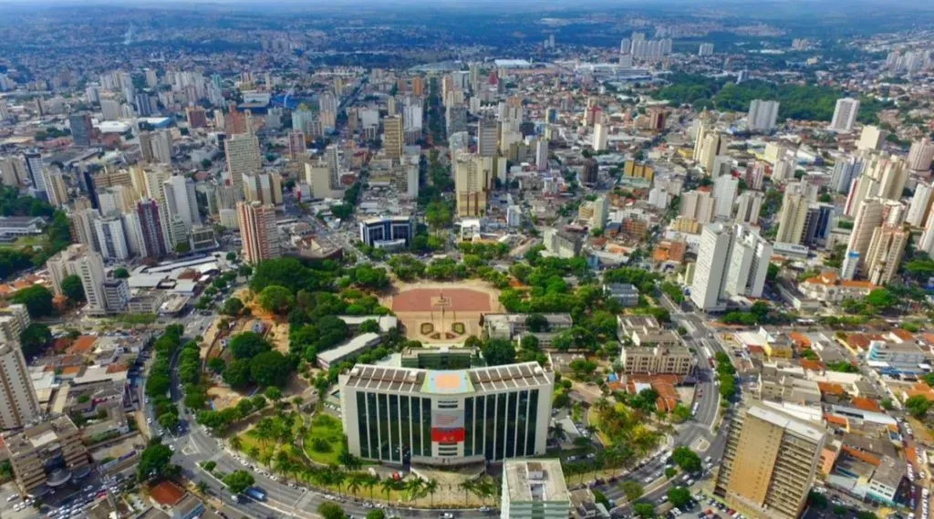 Uma vista aérea da cidade de Goiânia.
