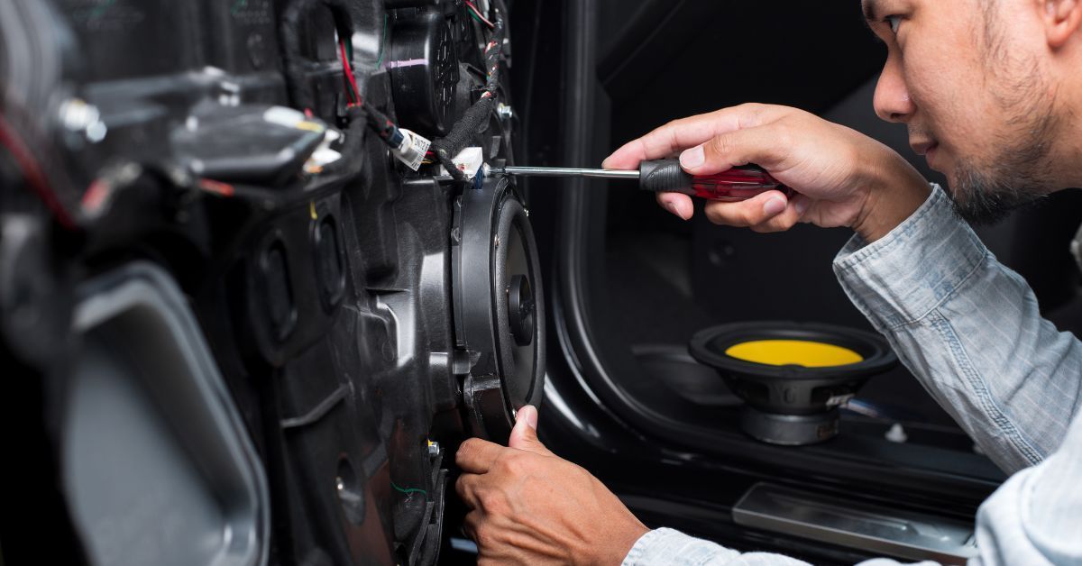 The Advantages of a Custom Audio System for Your Car