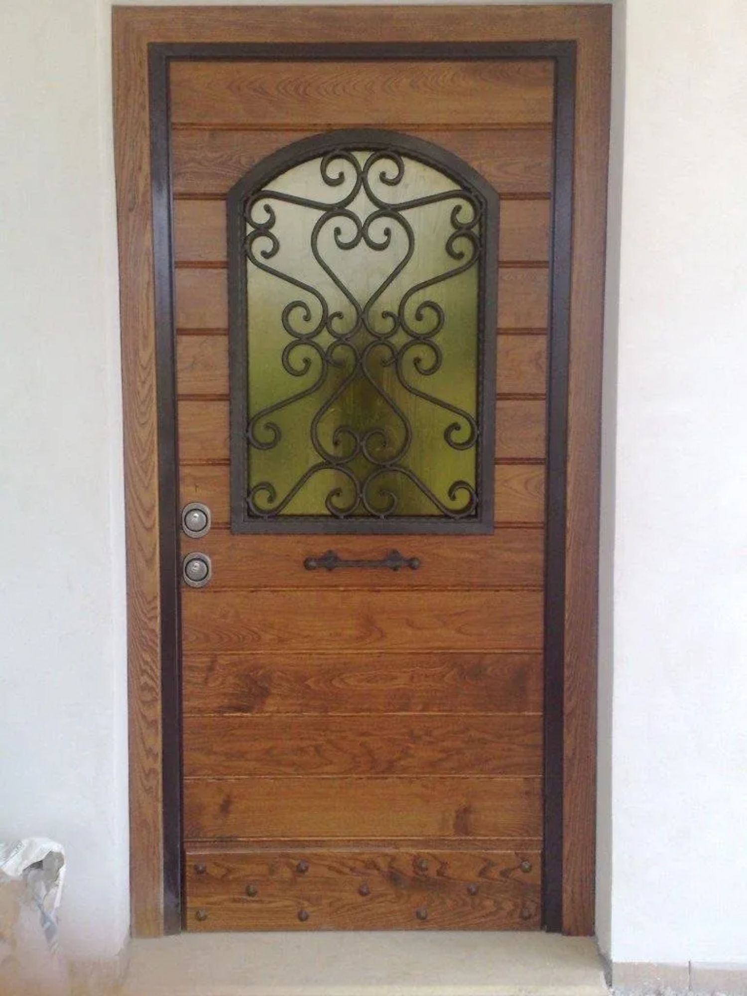 porta d'ingresso in legno