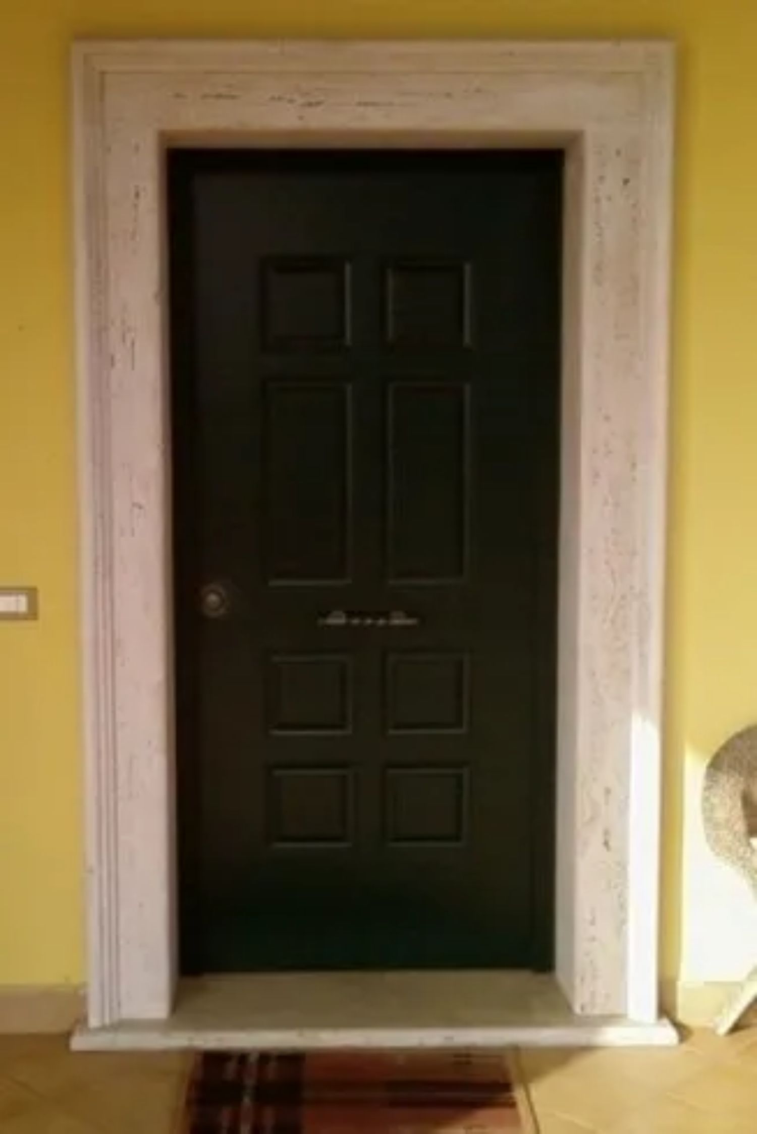 porta blindata verde scuro