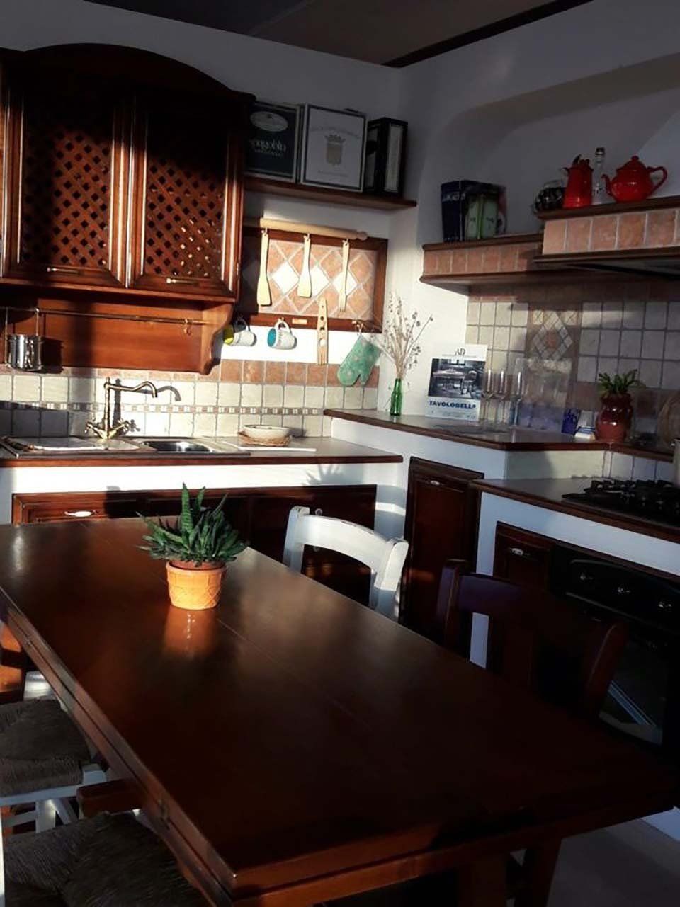 arredi in legno per cucina classica