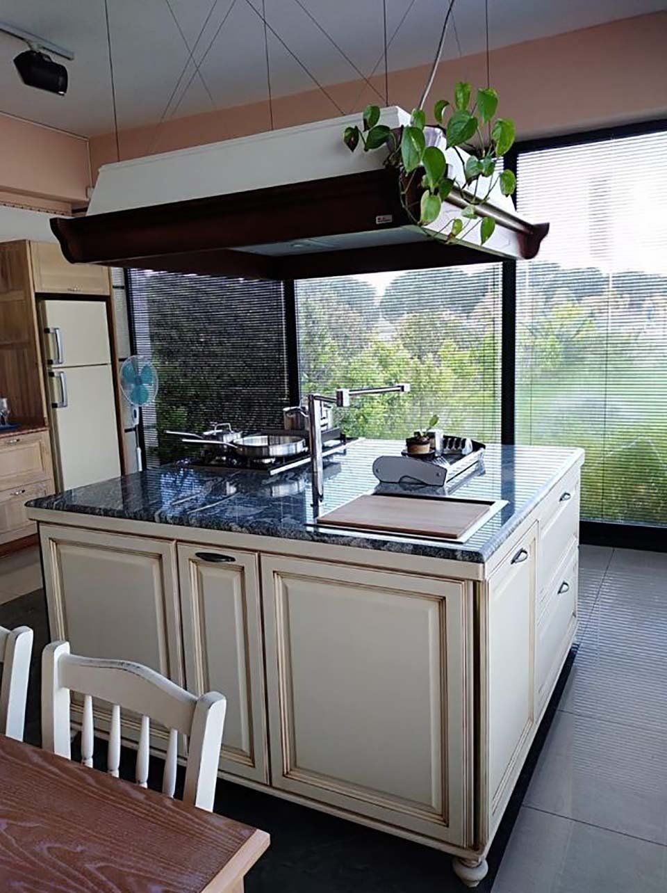 cucina vintage con isola