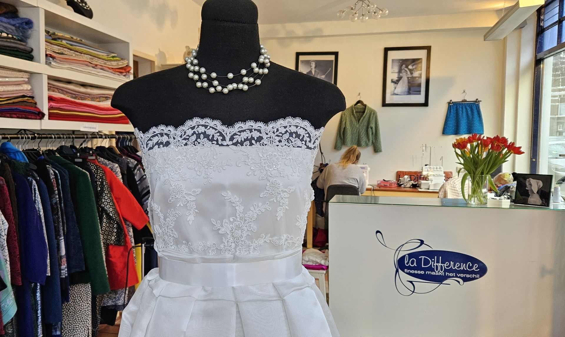 La Difference, trouwjurk 4-4