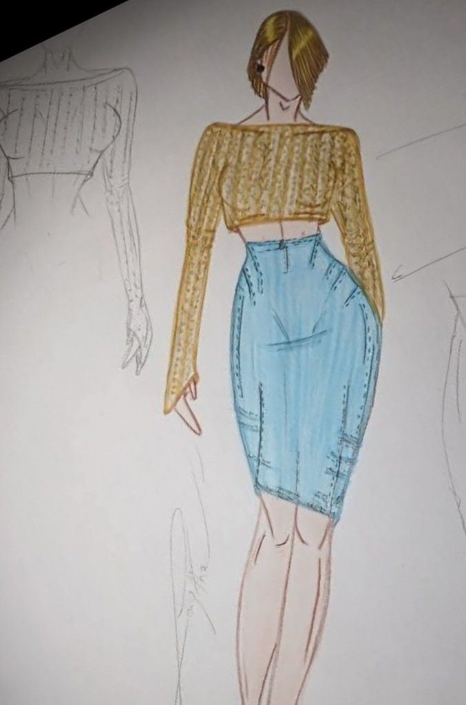 Potloodschets van een vrouw die een geel topje en een blauwe rok draagt.