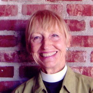 Reverend Beryl Nyre- Thomas, Assisting Clergy | Reverando Beryl Nyre-Thomas, Clero Assistente