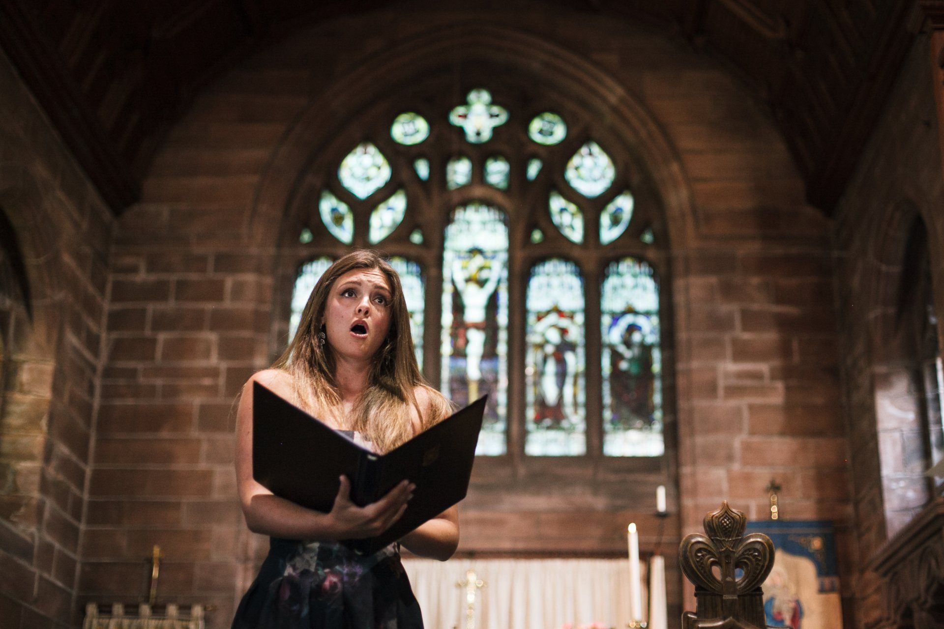 opera singer performs at cheshire church wedding