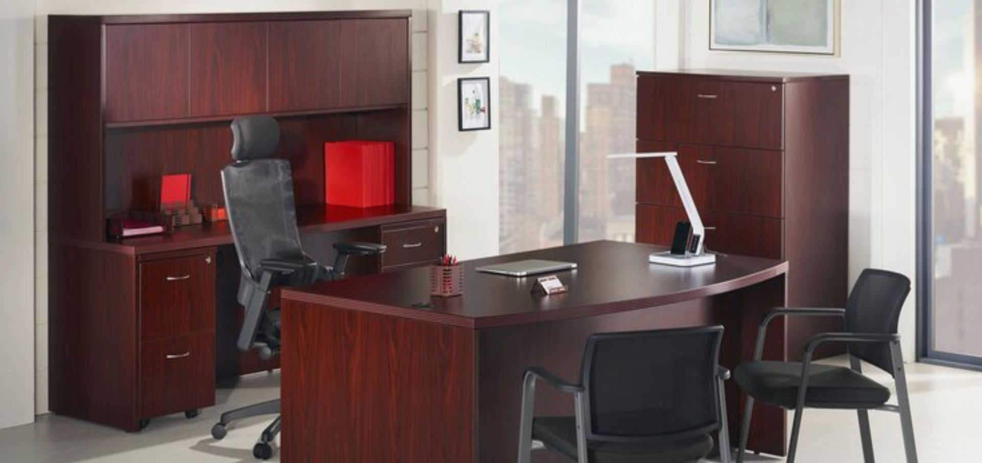 An office setup designed by an office interior expert.