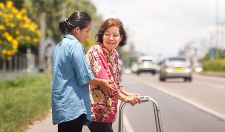 Crossing the road assistance