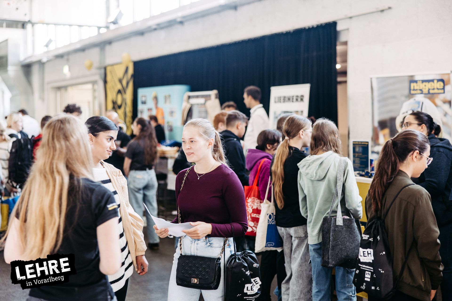 Übersichtsbild Lehrlingsmesse Hallenbad