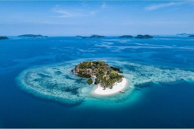 There is a small island in the middle of the ocean.