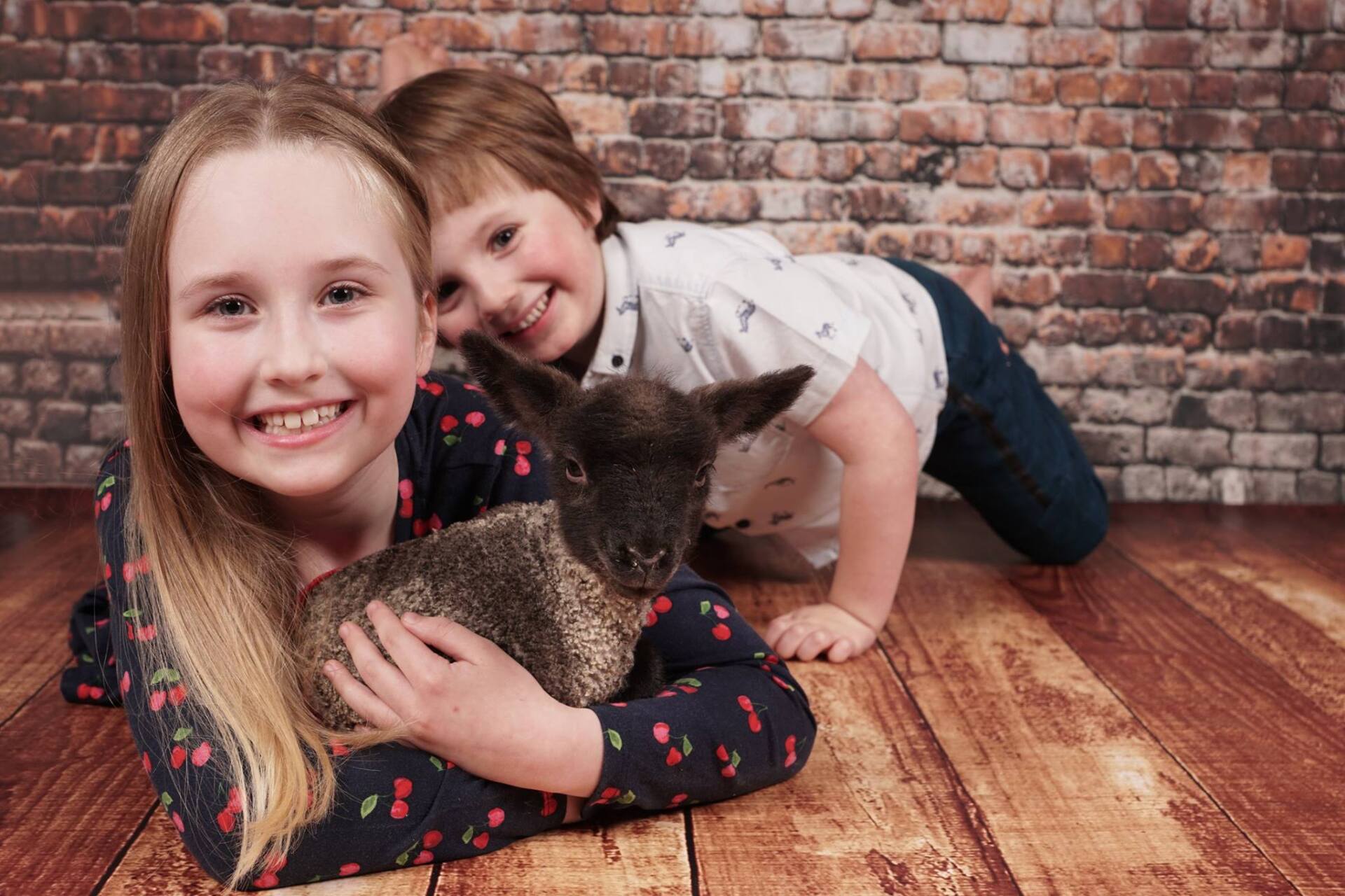 kids with pet