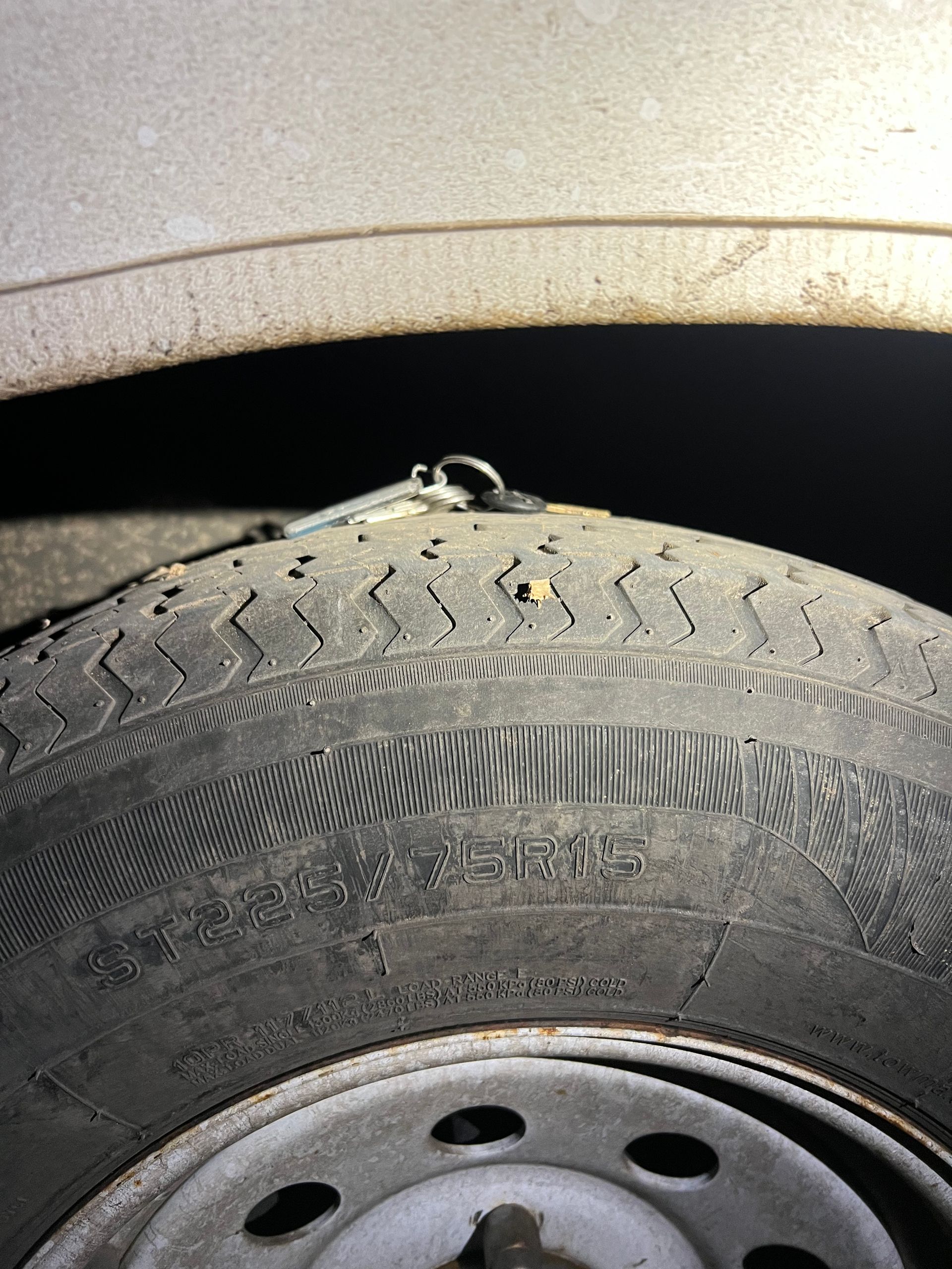 keys on tire showing key retrieval 